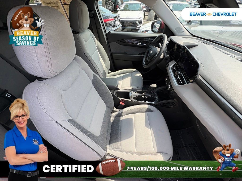Used 2025 Chevrolet TrailBlazer LT FWD image 28