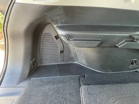 Used 2017 Nissan Rogue SV AWD/4WD image 52