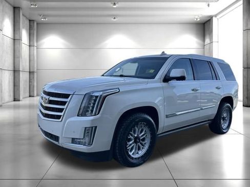 Used 2015 Cadillac Escalade Premium AWD/4WD image 3