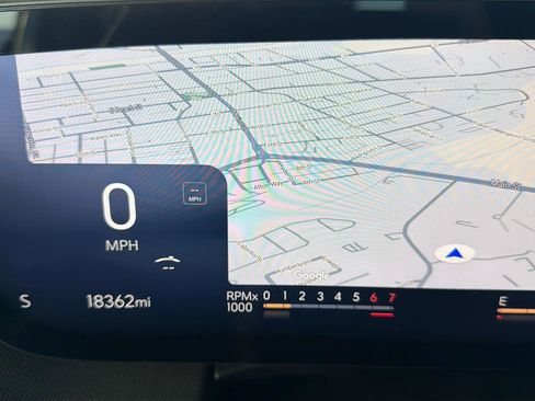 Used 2025 Buick Enclave Preferred image 11