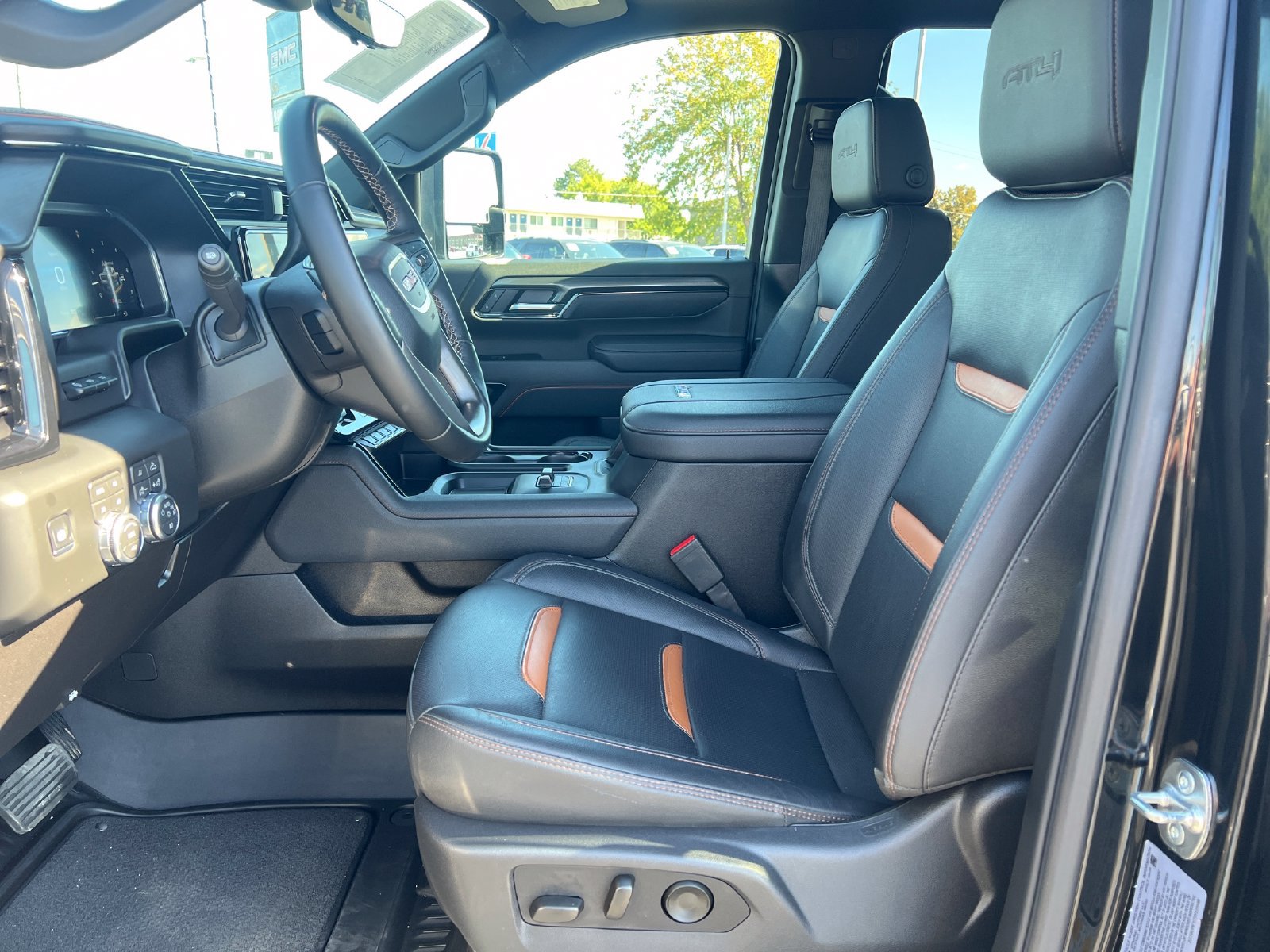Used 2026 GMC Sierra 2500 AT4 w/ AT4 Premium Plus Package AWD/4WD image 18