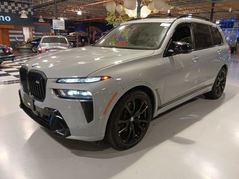 Certified 2025 BMW X7 M60i AWD/4WD image 8