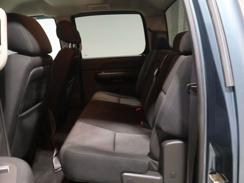 Used 2011 Chevrolet Silverado 2500 LT w/ Interior Plus Package image 18