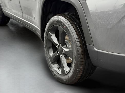 New 2026 Jeep Grand Cherokee Limited AWD/4WD image 33