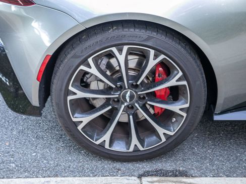 Used 2019 Aston Martin V8 Vantage Coupe image 15