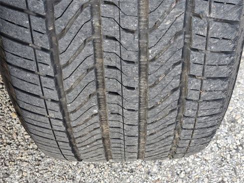 Used 2023 Chevrolet Silverado 1500 Custom image 11