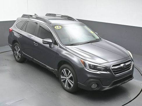 Used 2018 Subaru Outback 3.6R Limited AWD/4WD image 43