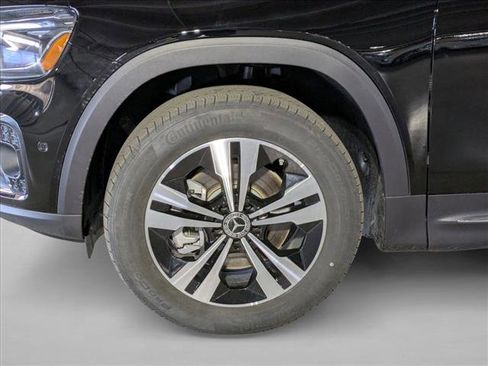New 2025 Mercedes-Benz GLB 250 4MATIC image 10