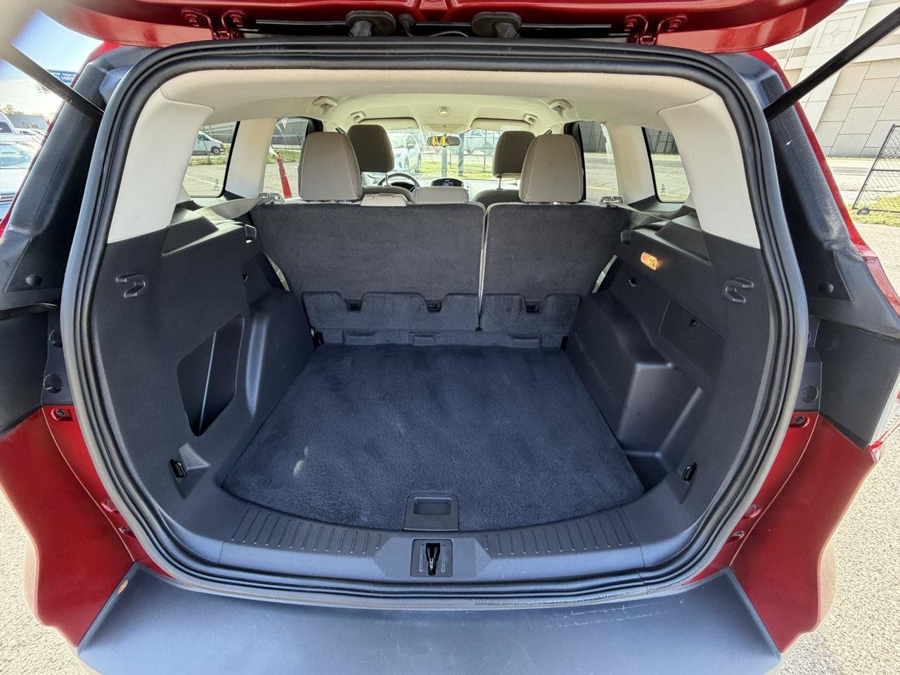 Used 2014 Ford Escape SE FWD image 9