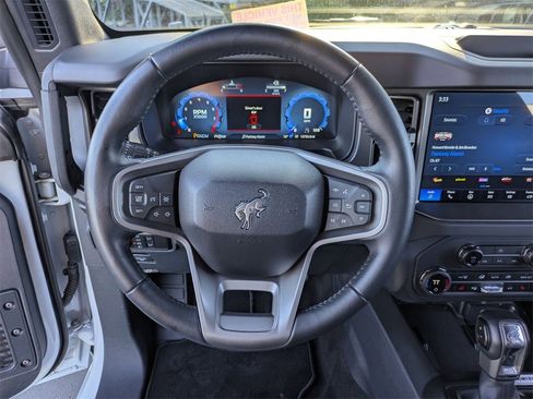 Used 2025 Ford Bronco Big Bend image 18