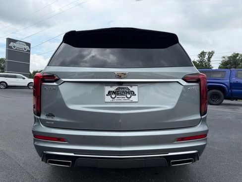 Used 2024 Cadillac XT6 Premium Luxury w/ LPO, Floor Liner Package AWD/4WD image 2