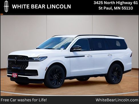 Used 2026 Lincoln Navigator Reserve w/ Jet Appearance Package AWD/4WD image 1