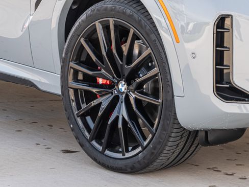 New 2026 BMW X6 xDrive40i w/ Executive Package image 9