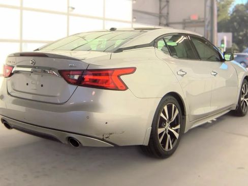Used 2017 Nissan Maxima 3.5 SL FWD image 3
