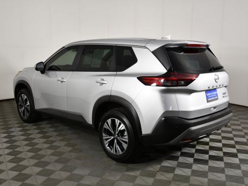 Used 2022 Nissan Rogue SV AWD/4WD image 8