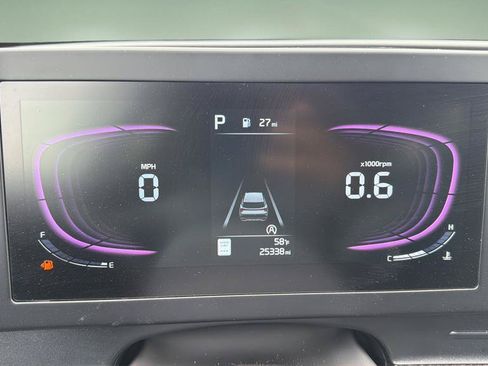 Used 2025 Kia Sportage LX AWD/4WD image 10