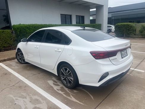 Used 2023 Kia Forte LXS image 4