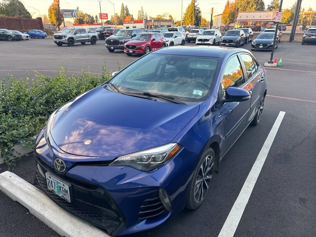 Used 2017 Toyota Corolla XSE FWD image 2