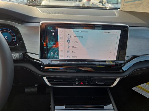 New 2026 Volkswagen Atlas Cross Sport SE image 10