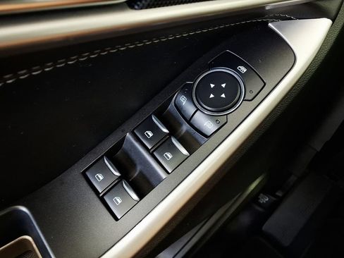 Used 2023 Ford Explorer XLT w/ Equipment Group 202A AWD/4WD image 25