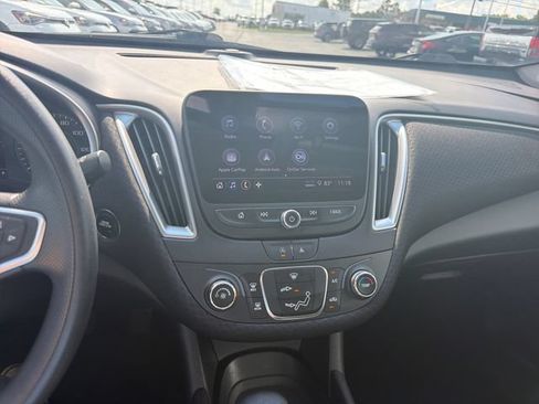 Used 2022 Chevrolet Malibu LS FWD image 17