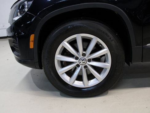 Used 2017 Volkswagen Tiguan Wolfsburg Edition image 9