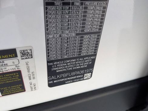 Used 2023 Land Rover Range Rover Long Wheelbase SE image 20