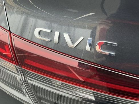 Used 2025 Honda Civic Sport image 6