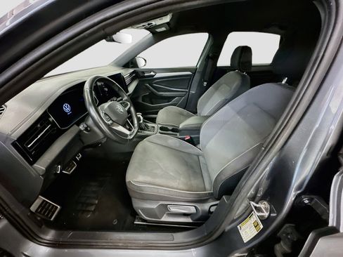 Used 2025 Volkswagen Jetta Sport FWD image 13