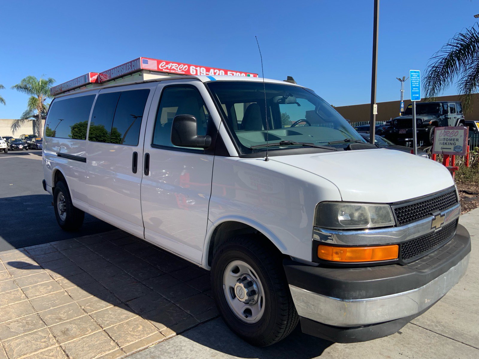 Used 2017 Chevrolet Express 3500 LT w/ LT Preferred Equipment Group RWD image 1