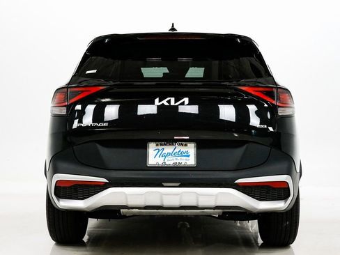 Certified 2024 Kia Sportage LX image 28