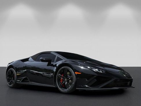 Used 2020 Lamborghini Huracan EVO RWD image 9