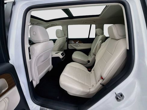 Used 2024 Mercedes-Benz GLS 450 4MATIC image 20