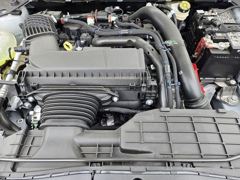 Used 2025 Ford Maverick Lobo AWD/4WD image 30
