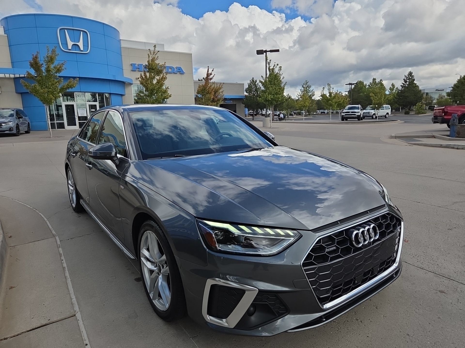 Used 2023 Audi A4 2.0T Premium Plus w/ Premium Plus Package AWD/4WD image 3