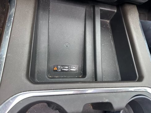 Used 2019 GMC Sierra 1500 SLT w/ SLT Premium Plus Package AWD/4WD image 34