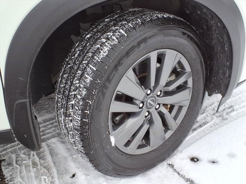 Certified 2024 Nissan Pathfinder S image 4