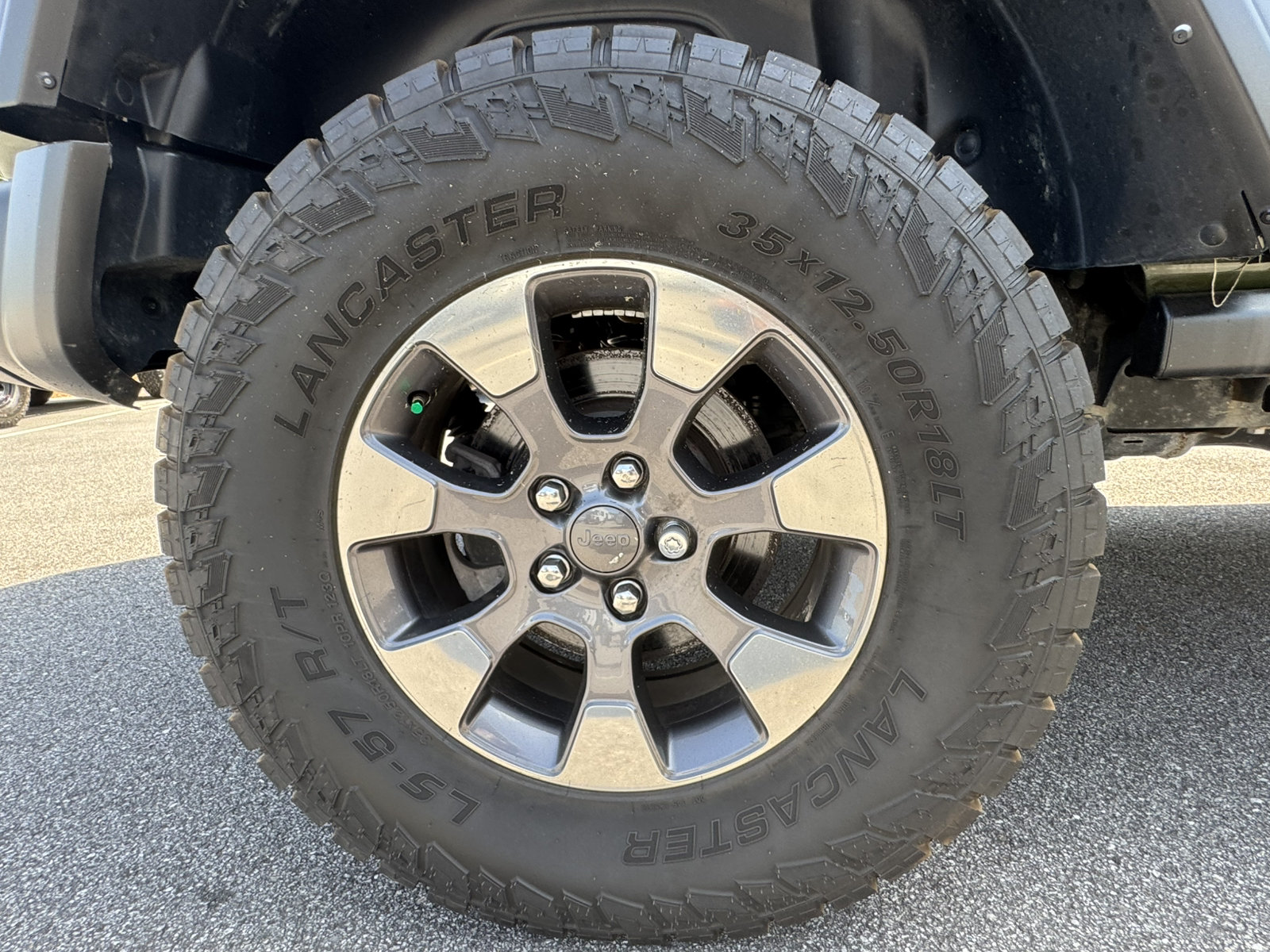 Used 2022 Jeep Wrangler Unlimited Rubicon AWD/4WD image 18