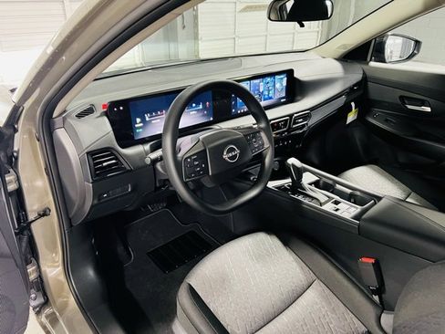 New 2026 Nissan Sentra SV image 18