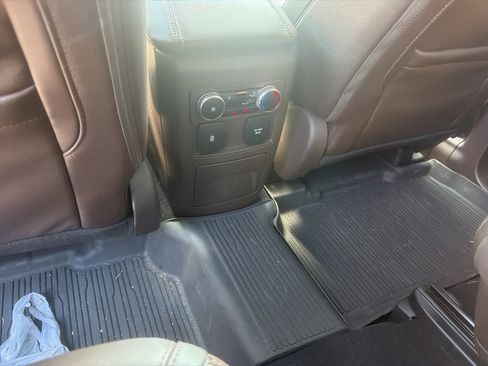 Used 2024 Ford Explorer King Ranch w/ Technology Package image 16