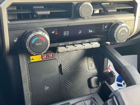 Certified 2025 Toyota Tacoma TRD Off-Road image 32