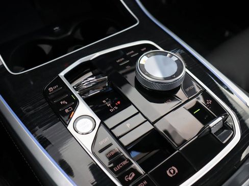 Used 2024 BMW X5 xDrive50e w/ Executive Package image 16