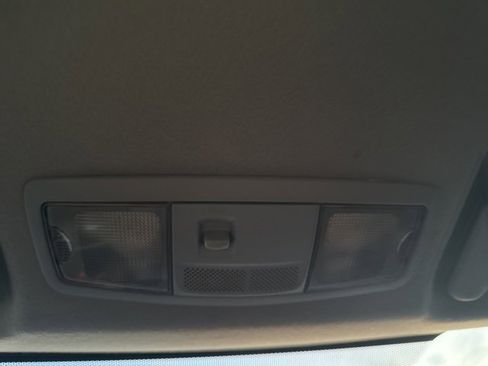 Used 2012 Mitsubishi Outlander ES image 25