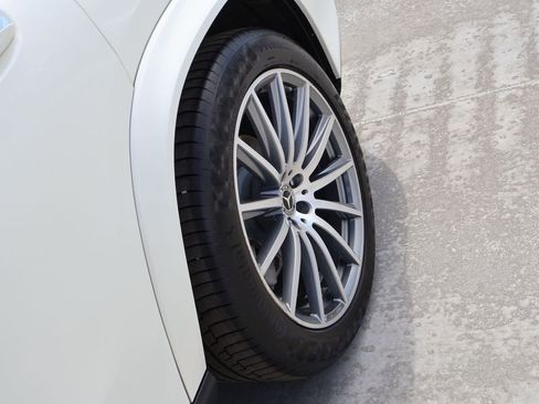 Used 2022 Mercedes-Benz GLS 450 4MATIC image 40