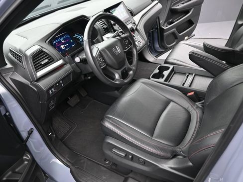 Used 2023 Honda Odyssey Sport image 19