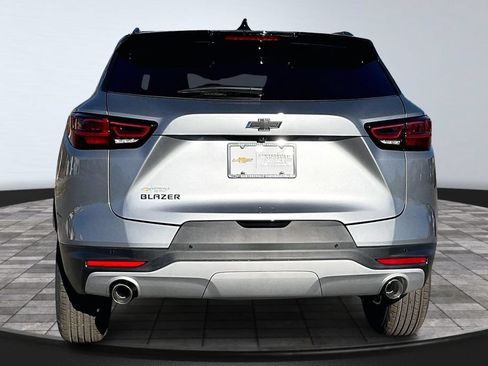 New 2026 Chevrolet Blazer LT w/ Convenience Package FWD image 4