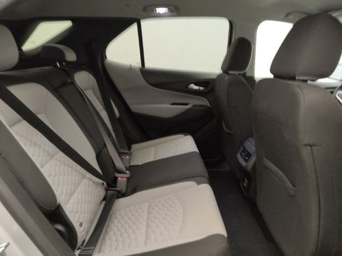 Used 2020 Chevrolet Equinox LT FWD image 19