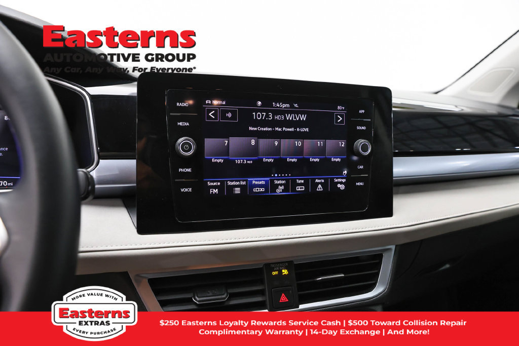 Used 2025 Volkswagen Taos SE AWD/4WD image 19