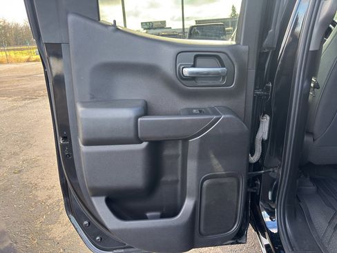 Used 2019 Chevrolet Silverado 1500 LT image 16