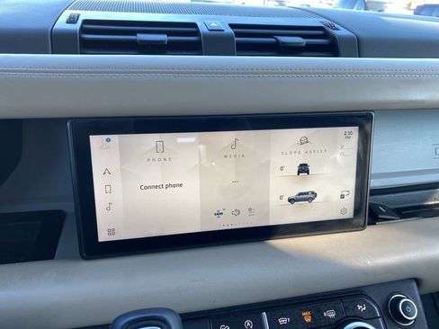 Used 2020 Land Rover Defender 110 HSE image 18